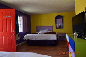 Image of the 9 Palms Inn in California