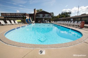 Image of the Black Hawk Motel & Suites in Wisconsin