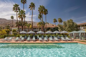 Image of the Colony Palms Hotel in California