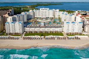 Image of the Hilton Cancun Mar Caribe All-inclusive Resort in Mexico