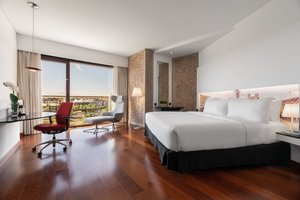 Image of the Hilton Madrid Airport in Spain