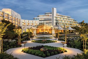 Image of the Inn at Laurel Point in Canada