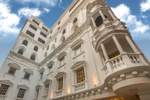 Image of the Luxus Grand Hotel in Pakistan