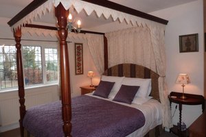 Image of the Maunditts House in England