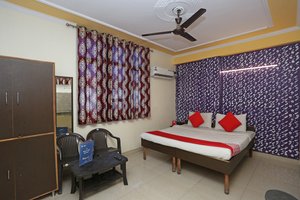 Image of the OYO 35827 Hotel Pilot Inn in India