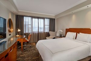 Image of the Park Plaza Victoria London in England
