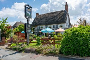 Image of the White Hart Wroughton in England