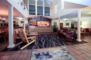 Image of the Yellowstone Pioneer Lodge in Montana